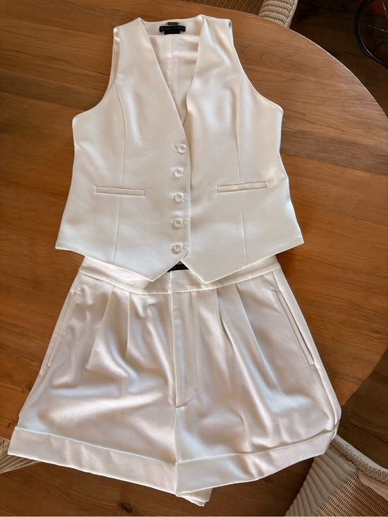 Alice + Olivia Other - Alice n Olivia Vest Set